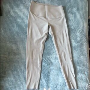 Fanka Body Sculpt Lift n Curve Leggings • Reversible High-Waisted Cream Leggings